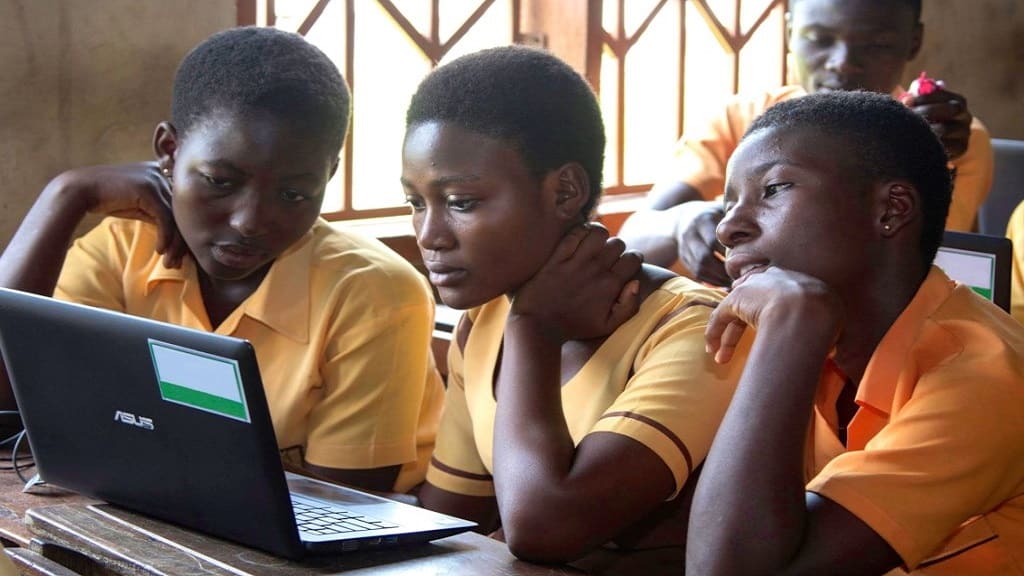 Digital Inclusion & Literacy Digital Inclusion & Literacy